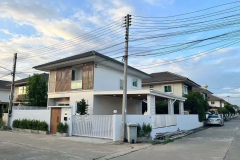 House in Chiang Mai, Thailand 4 bedrooms № 154223 - photo 3