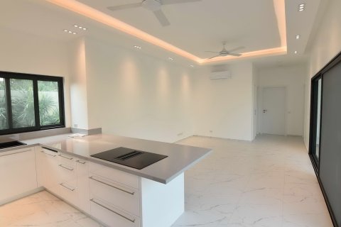 Villa in Hua Hin, Thailand 2 bedrooms № 159691 - photo 9