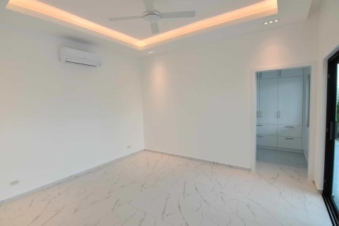 Villa in Hua Hin, Thailand 2 bedrooms № 159691 - photo 5