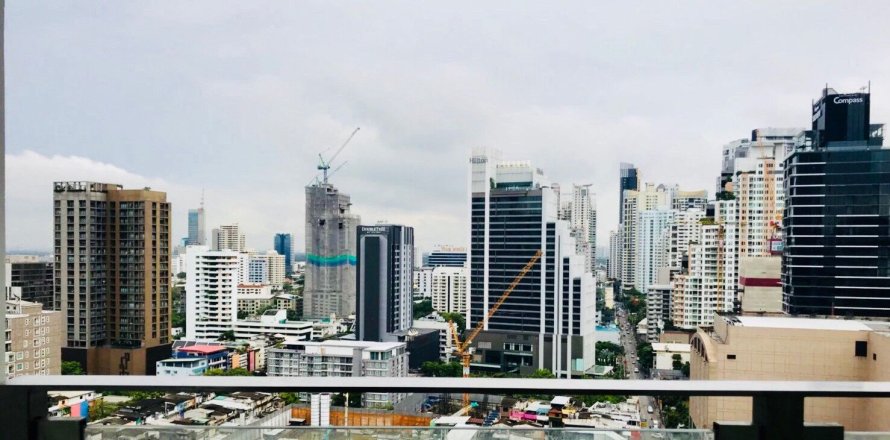 Condo in Watthana, Bangkok, Thailand, 2 bedrooms  № 159689