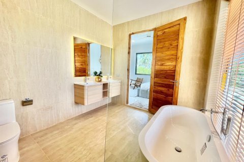 Villa in Ko Samui, Thailand 3 bedrooms № 156416 - photo 23