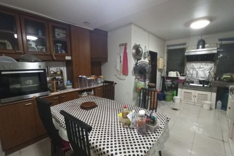 Commercial property in Bang Kapi, Bangkok, Thailand № 156413 - photo 6