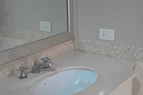 Condo à Sathon, Bangkok, Thaïlande, 3 chambres  № 156411 - photo 15