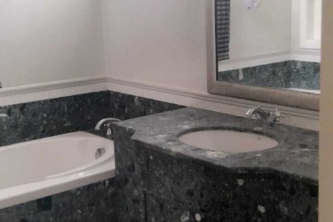 Condo à Sathon, Bangkok, Thaïlande, 3 chambres  № 156411 - photo 20