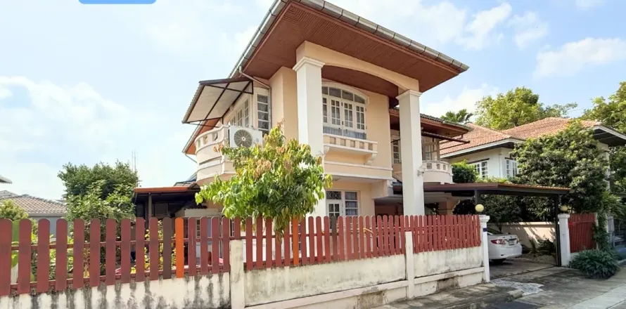 House in Nonthaburi, Thailand 3 bedrooms № 159157