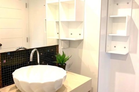Condo on Jomtien Beach, Pattaya, Thailand, 1 bedroom № 204236 - photo 11