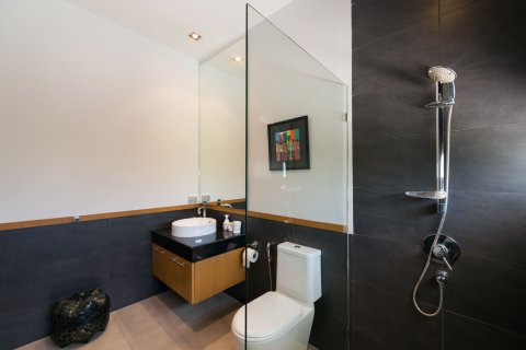 Villa in Phuket, Thailand 4 bedrooms № 144828 - photo 20