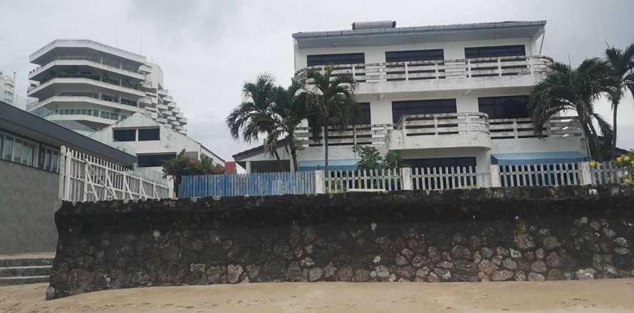 Maison à Cha-am, Thaïlande 4 chambres № 144830