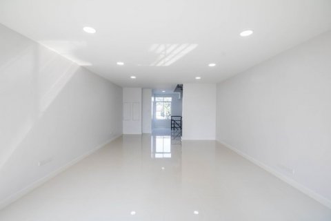 Office à Huai Khwang, Bangkok, Thaïlande № 144833 - photo 5