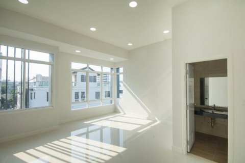 Office à Huai Khwang, Bangkok, Thaïlande № 144833 - photo 8