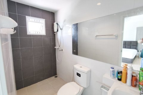 Townhouse à Pathum Thani, Thaïlande 2 chambres № 158058 - photo 10