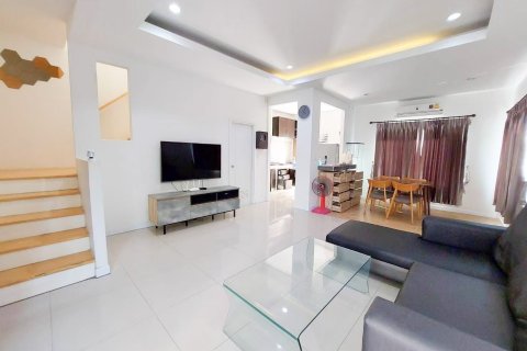 Townhouse à Pathum Thani, Thaïlande 2 chambres № 158058 - photo 6