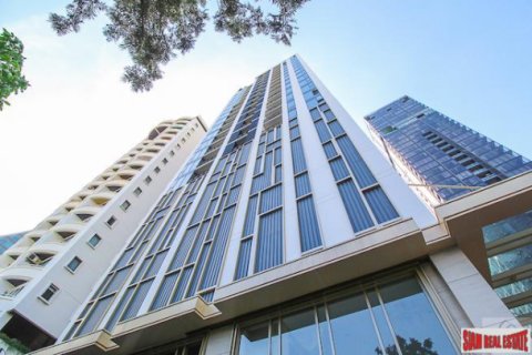 Apartment in Bangkok, Thailand 2 bedrooms № 194086