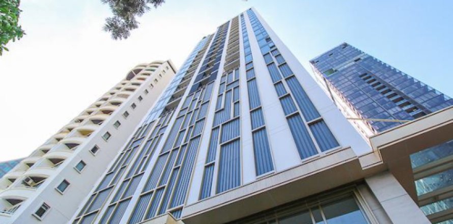 Apartment in Bangkok, Thailand 2 bedrooms № 194086