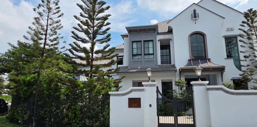 Maison à Saphan Sung, Bangkok, Thaïlande 5 chambres № 164759
