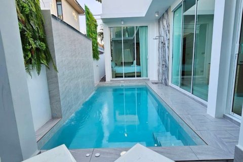 House in Phuket, Thailand 2 bedrooms № 164761 - photo 2