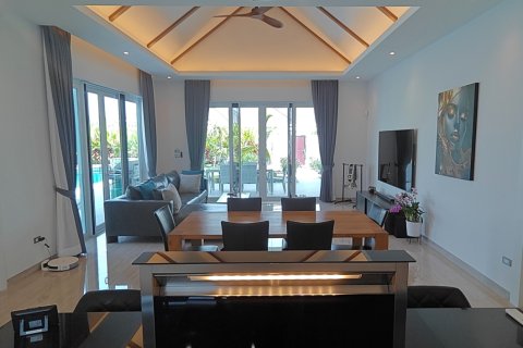 Вилла в Хуа Хине, Таиланд с 3 спальнями № 162925 - фото 16