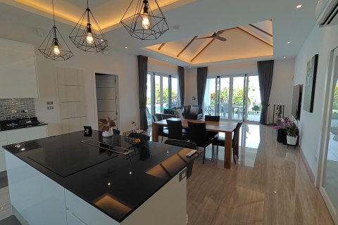 Вилла в Хуа Хине, Таиланд с 3 спальнями № 162925 - фото 18