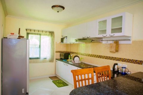 Вилла в Пхукете, Таиланд с 16 спальнями  № 147080 - фото 3