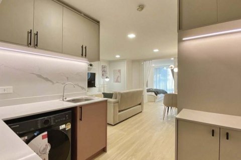 Studio dans le Condo à Khlong Toei, Bangkok, Thaïlande № 154310 - photo 10