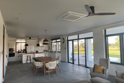 Вилла в Чиангмае, Таиланд с 5 спальнями  № 154307 - фото 11