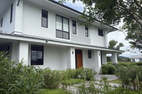 Вилла в Чиангмае, Таиланд с 5 спальнями  № 154307 - фото 5