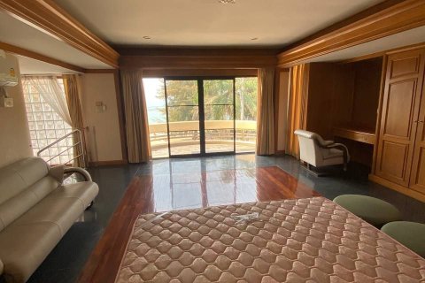 House in Pattaya, Thailand 5 bedrooms № 154308 - photo 14