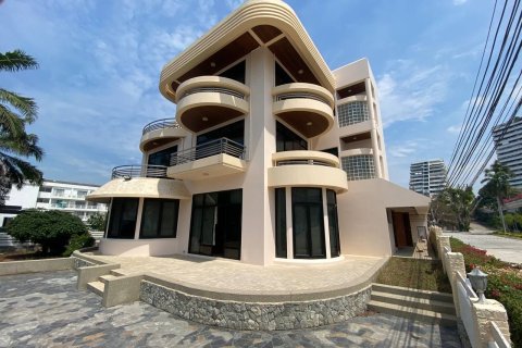 House in Pattaya, Thailand 5 bedrooms № 154308 - photo 5