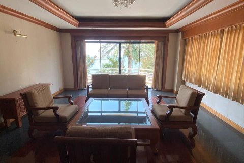 House in Pattaya, Thailand 5 bedrooms № 154308 - photo 16