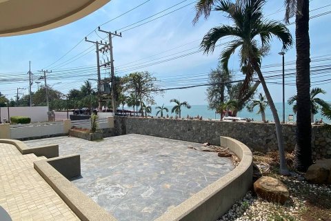 House in Pattaya, Thailand 5 bedrooms № 154308 - photo 25
