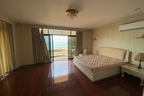 House in Pattaya, Thailand 5 bedrooms № 154308 - photo 8