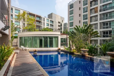 Condo à Yan Nawa, Bangkok, Thaïlande, 3 chambres  № 219064