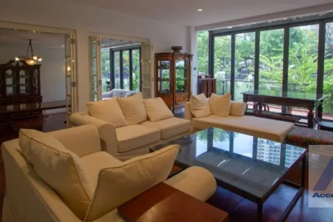 Maison à Yan Nawa, Bangkok, Thaïlande 6 chambres № 215900