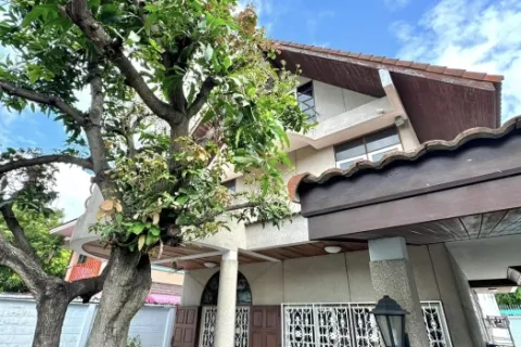 Maison à Yan Nawa, Bangkok, Thaïlande 4 chambres № 215902
