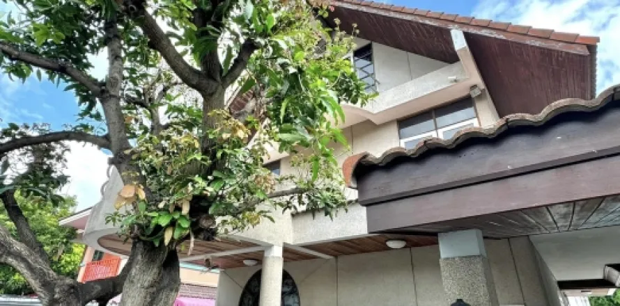 Haus in Yan Nawa, Bangkok, Thailand 4 Schlafzimmer № 215902