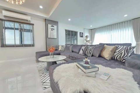 Villa à Pattaya, Thaïlande 4 chambres № 134548 - photo 4