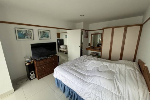 Condo in Hua Hin, Thailand, 2 bedrooms  № 134545 - photo 2