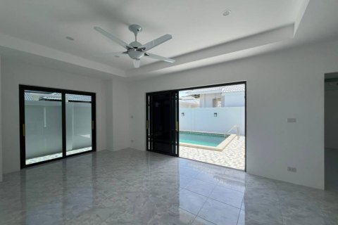 Villa in Ko Samui, Thailand 2 bedrooms № 134544 - photo 5