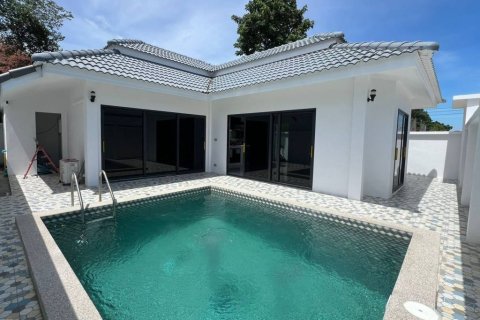 Villa in Ko Samui, Thailand 2 bedrooms № 134544 - photo 1