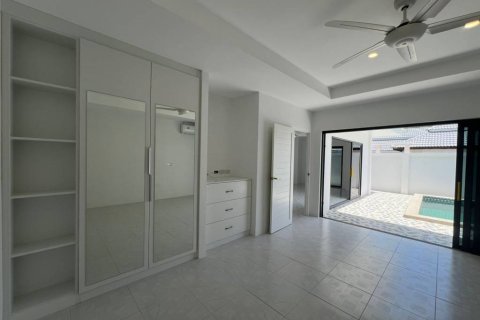 Villa in Ko Samui, Thailand 2 bedrooms № 134544 - photo 8