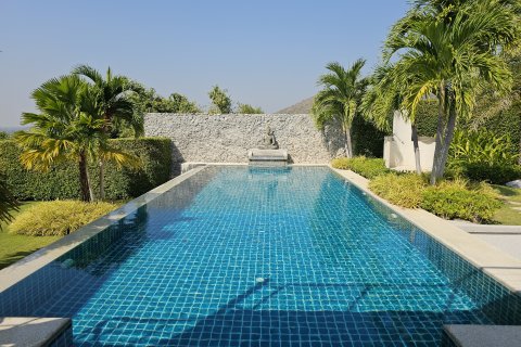 Villa in Hua Hin, Thailand 4 bedrooms № 158183 - photo 8