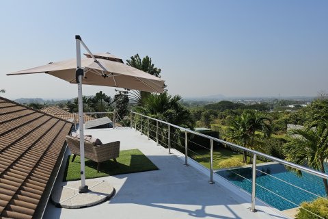 Villa in Hua Hin, Thailand 4 bedrooms № 158183 - photo 4
