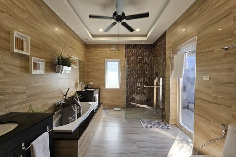 Villa in Hua Hin, Thailand 4 bedrooms № 158183 - photo 22