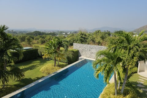 Villa in Hua Hin, Thailand 4 bedrooms № 158183 - photo 9