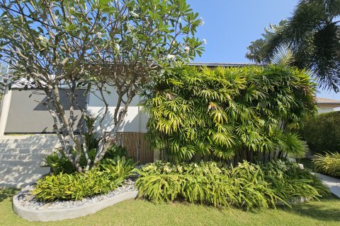Villa in Hua Hin, Thailand 4 bedrooms № 158183 - photo 13
