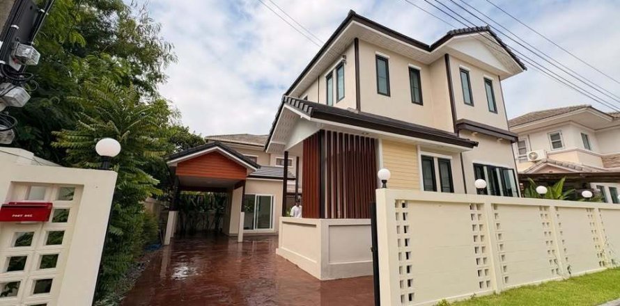 Дом в Тави Ваттане, Бангкок, Таиланд с 3 спальнями  № 158181