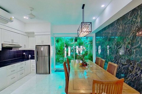 Townhouse in Pattaya, Thailand 4 bedrooms № 158186 - photo 11