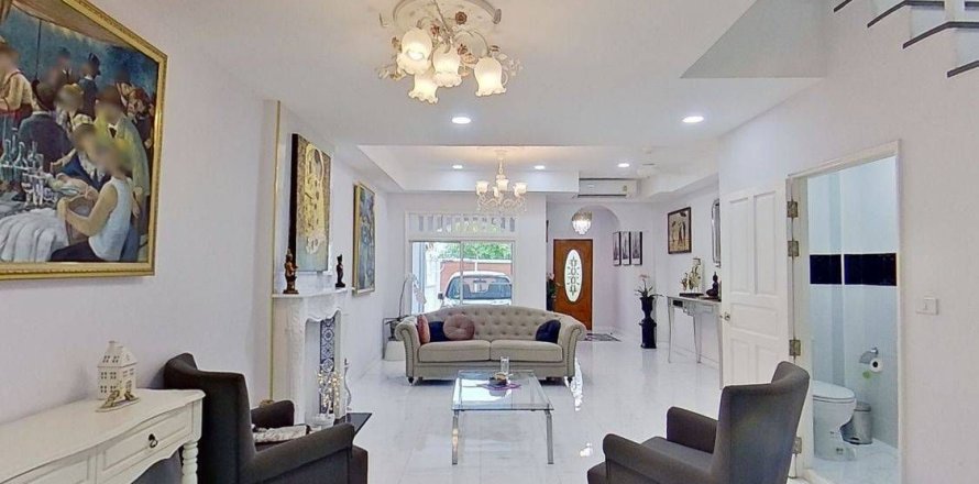 Townhouse in Pattaya, Thailand 4 bedrooms № 158186
