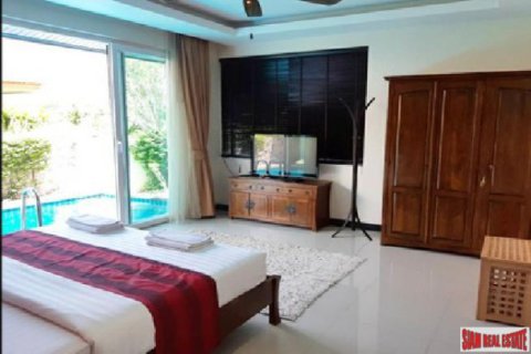 Villa in Pattaya, Thailand 4 bedrooms № 193516 - photo 3