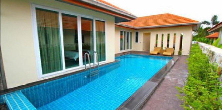 Villa in Pattaya, Thailand 4 bedrooms № 193516